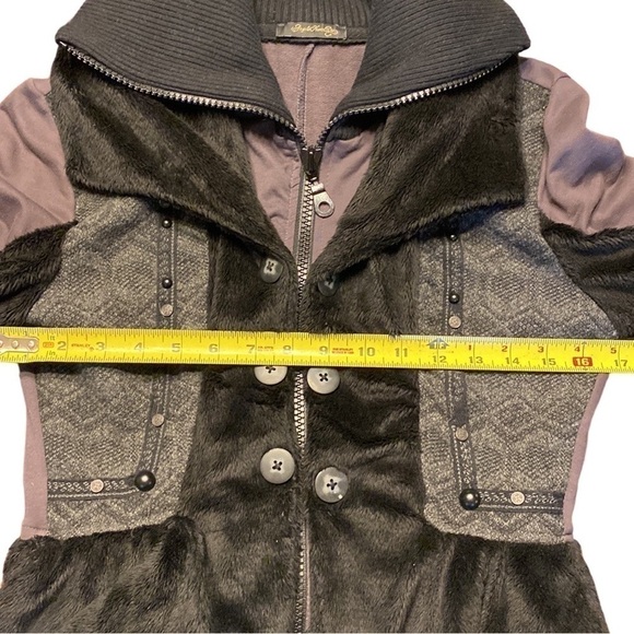 ANGELS Never Die- Statement Jacket- size Medium - Picture 6 of 9